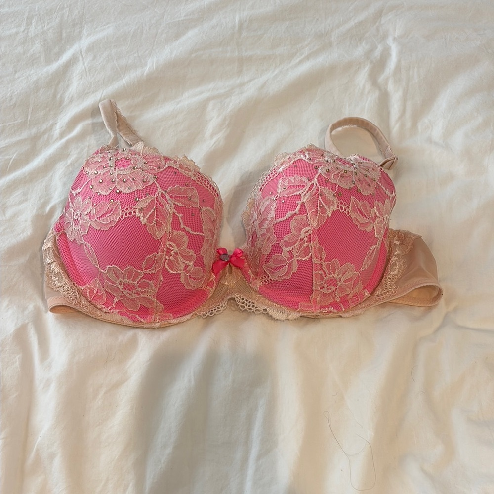 Victoria's Secret Pink and Tan Lace Bra with Underwire Support